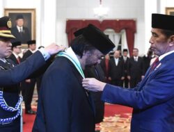 Cerita Jokowi Soal Paloh, Satu-satunya Ketum Partai Dipayungi Pemimpin Negara