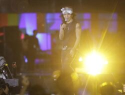 Slank Spill Gambaran Setlist Pentas Musik HUT Pasar Malam Empat Satoe