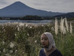 Puncak Gunung Fuji Tak Bersalju, Pertama Kali Sejak 130 Tahun Terakhir