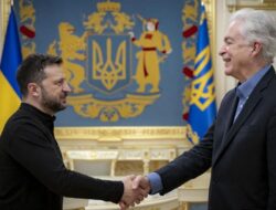 Zelensky Ungkap Beberapa Kali Bertemu Direktur CIA Saat Konflik Bersenjata Rusia