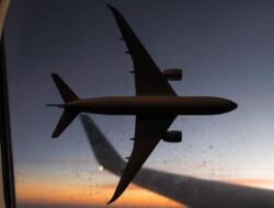 Ramai Kecelakaan Pesawat tapi ‘Terbang’ Masih Jadi Transportasi Unggul tinggi