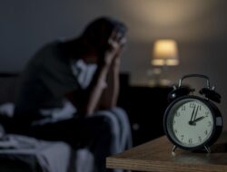 Alasan Orang Lebih Mudah Overthinking di Malam Hari