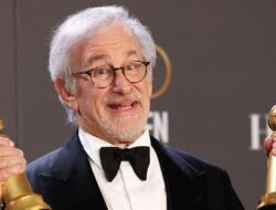 Steven Spielberg Akui Sempat Lirik Ide Sekuel E.T.