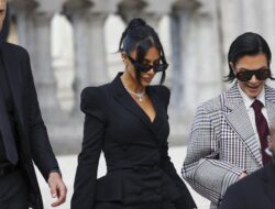 Kim Kardashian Bersaksi dalam Sidang Perampokan di Paris 2016