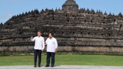 Momen Macron-Prabowo ”Main’ Bareng ke Candi Borobudur