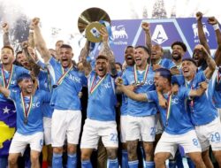 Napoli Berpesta Juara Liga Italia