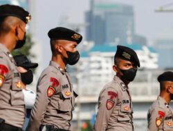 Polisi Copot Atribut Ormas FBR Sampai sekarang GRIB di Jakut dan Jakpus