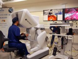 Dokter AS Lakukan Operasi Lintas Benua Pertama di Dunia