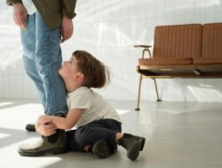 7 Trik Menghadapi Anak Tantrum, Tak Harus Marah-marah