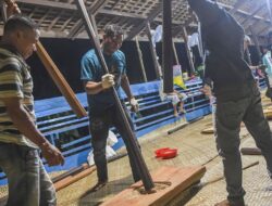 Harmoni Alu dan Lesung dalam Pembuatan Kue Beham Khas Kaltim