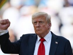 Aturan Baru Trump, Turis ke AS Bakal Kena Biaya Tambahan Visa Rp4 Juta