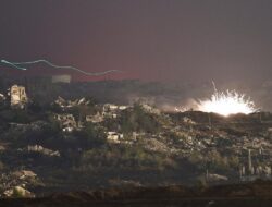 Ambisi Netanyahu Caplok Gaza, Israel Bom Kamp Pencari Suaka-Usir Warga
