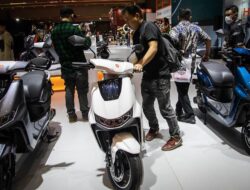 Insentif Kendaraan Bermotor Roda Dua Listrik Tak Jelas Bakal Terbit Agustus