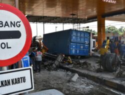 Truk Rem Blong Kejadian Lagi, Pada saat ini Seruduk Gerbang Tol Ciawi