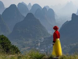 Lebih dari 70.000 Puncak Karst Menjulang ke Langit Yangshuo