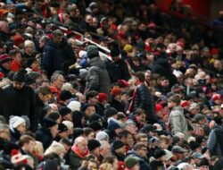 Liverpool Kalah, Fans Pernah Tinggalkan Anfield di Menit 85