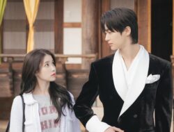 IU dan Byeon Woo-seok Jadi Bangsawan Modern di Perfect Crown