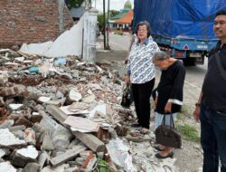 Rumah Diserobot, Nenek 80 Tahun Diusir Paksa oleh Ormas di Surabaya