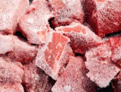 Berapa Lama Daging Sapi Tahan di Freezer? Cek Sebelum Stok Menumpuk