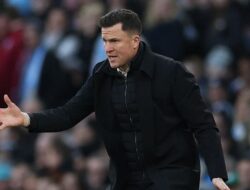 Dibantai Man City 1-10, Fans Minta Manajer Exeter Dihukum Cambuk