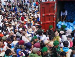 Teddy Klaim 400 Ribu Orang Hadiri Hari Buruh di Monas