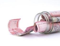 5 Tips Keluar dari Kebiasaan Boros Supaya bisa Finansial Tetap Sehat