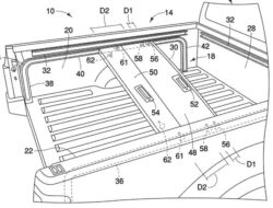 Nissan Daftarkan Peten Desain Pintu Belakang Gulir ke Atas