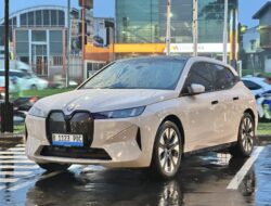 BMW iX xDrive45, Kemewahan Sunyi Seharga Rp2,6 Miliar