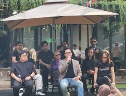 Hindia dan .Feast Gugup Kolaborasi dengan Erwin Gutawa di Forestra